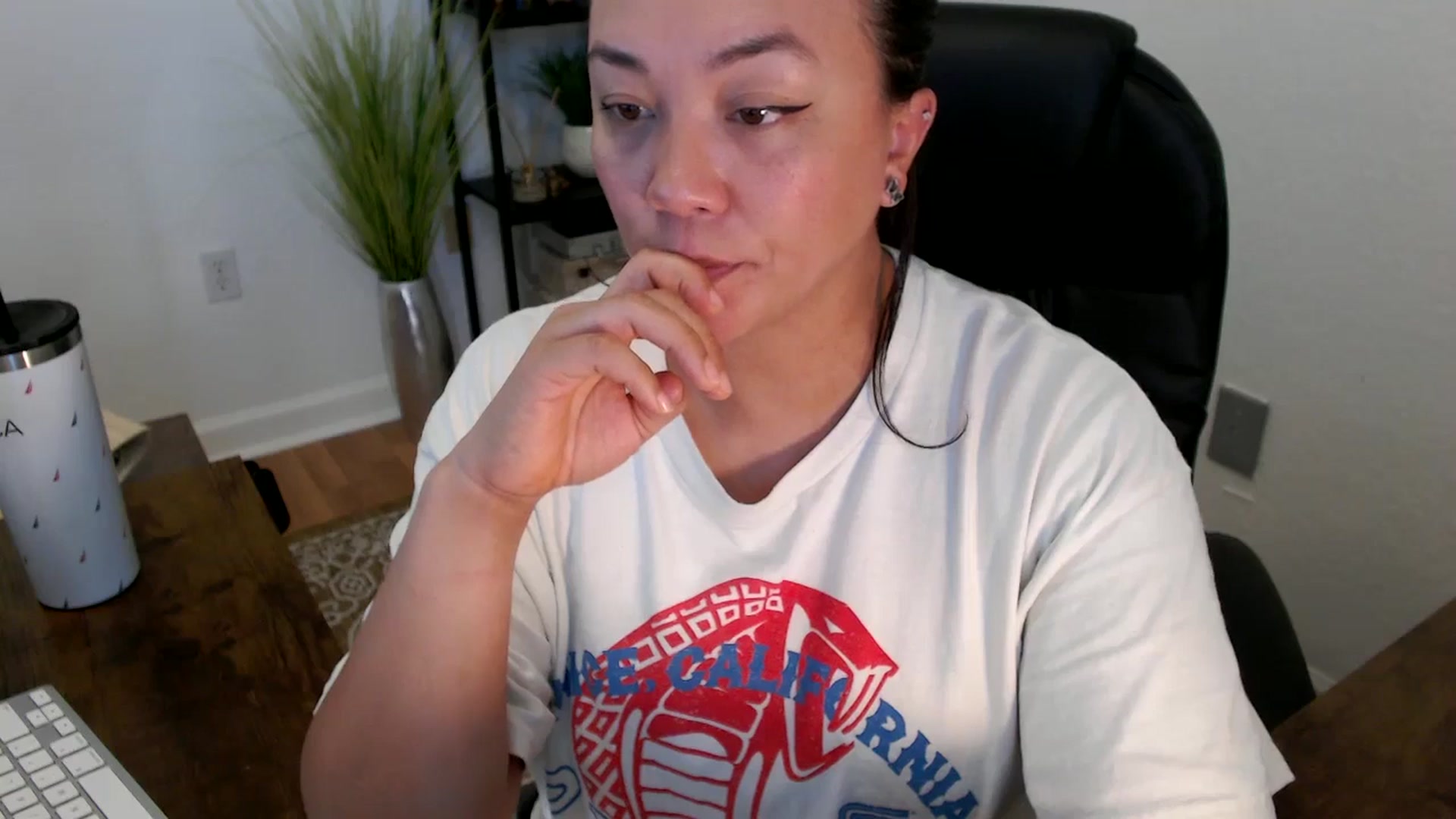 Gallery image thumbnail from MickaylaStar's myfreecams stream on, 04/14/2025, 18:09 image 6 of 20