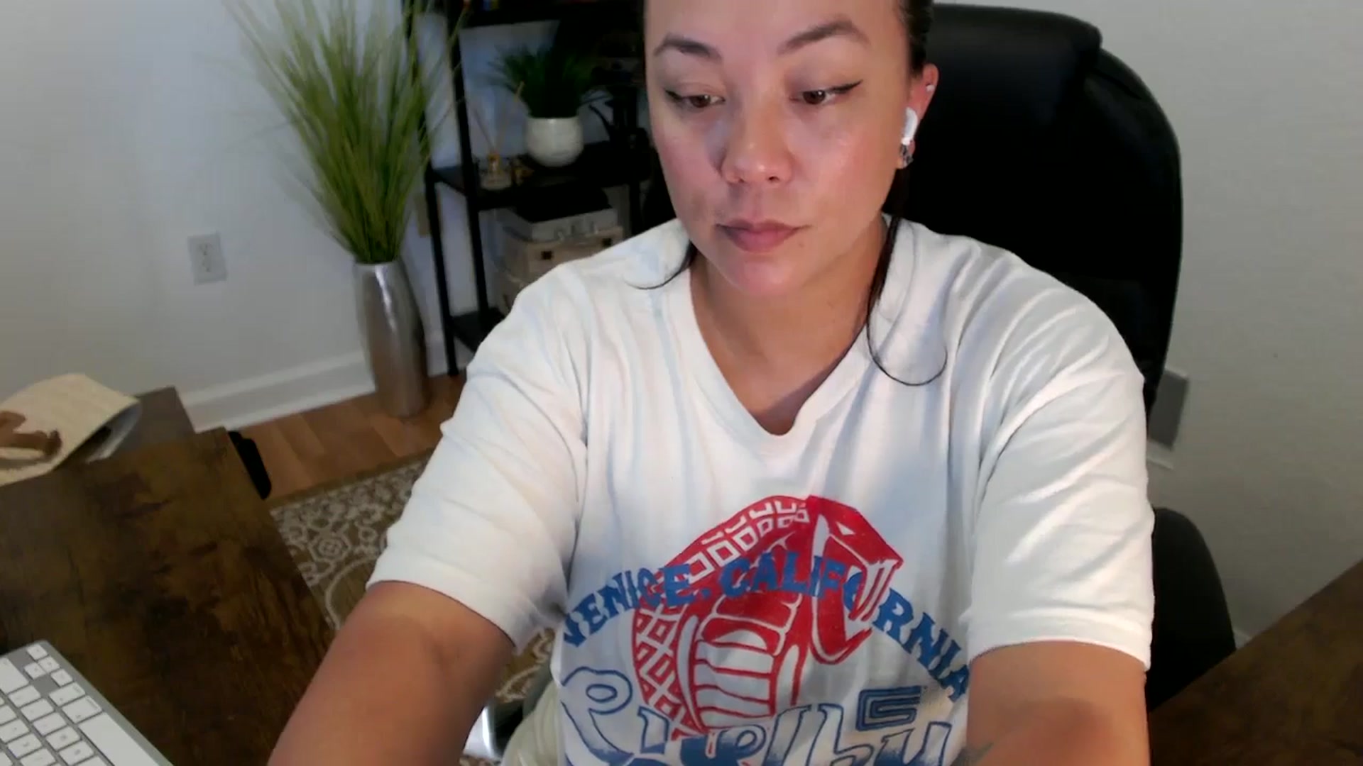 Gallery image thumbnail from MickaylaStar's myfreecams stream on, 04/14/2025, 18:09 image 12 of 20