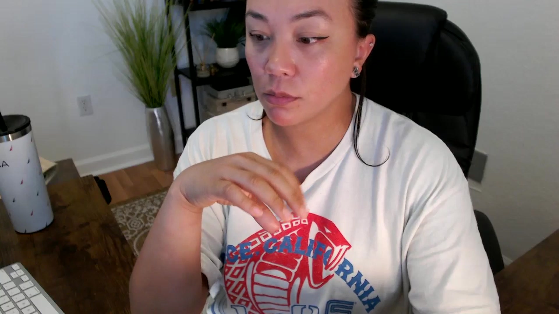 Gallery image thumbnail from MickaylaStar's myfreecams stream on, 04/14/2025, 18:09 image 3 of 20