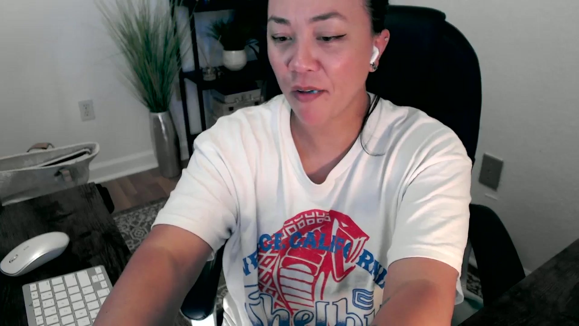 Gallery image thumbnail from MickaylaStar's myfreecams stream on, 04/14/2025, 18:52 image 5 of 20