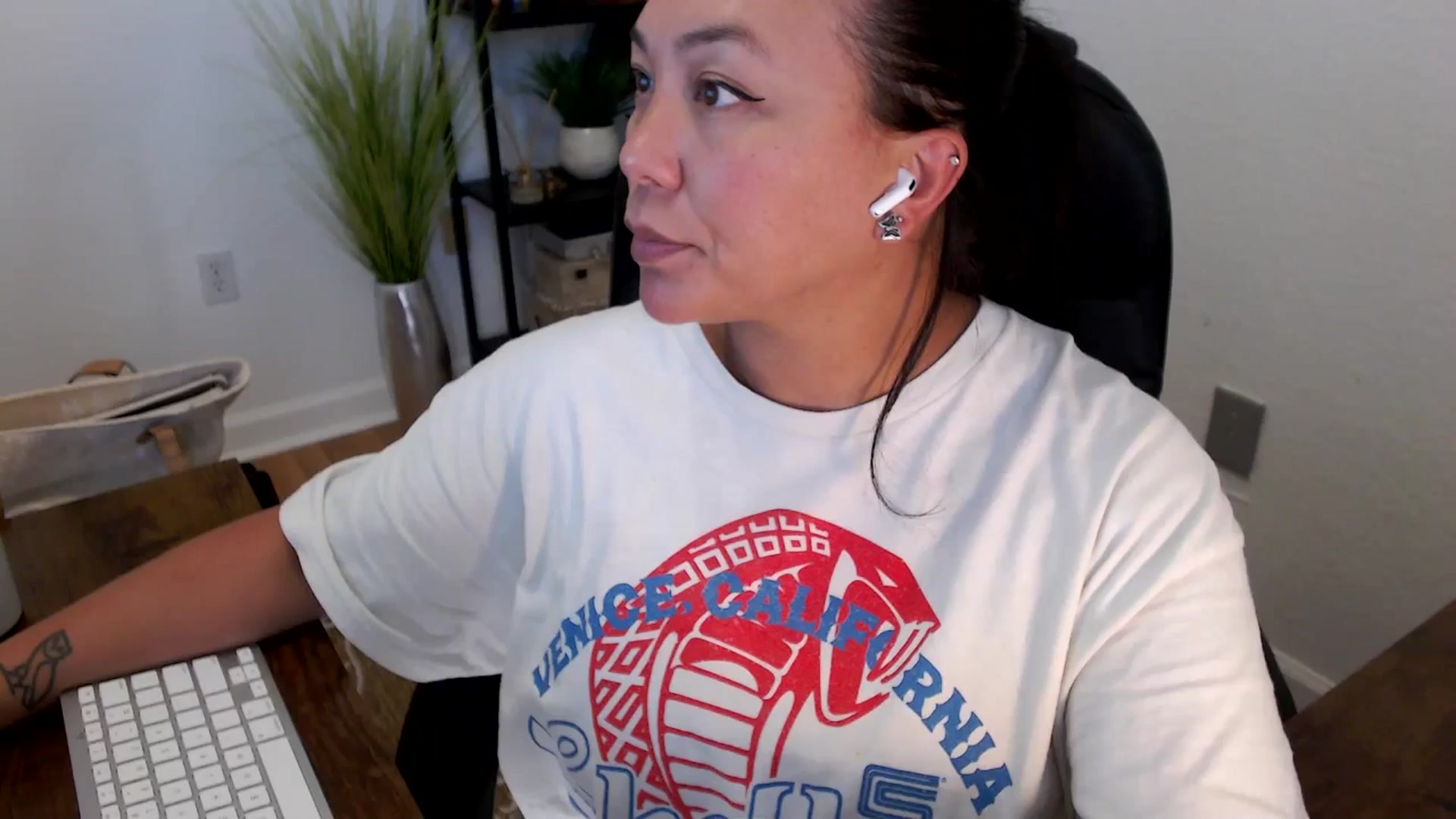 Gallery image thumbnail from MickaylaStar's myfreecams stream on, 04/14/2025, 18:52 image 20 of 20