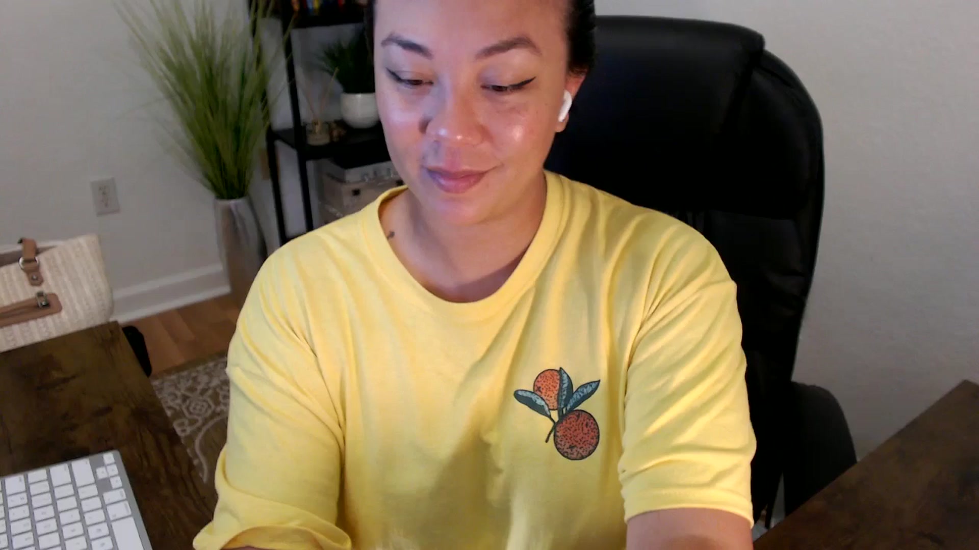 Gallery image thumbnail from MickaylaStar's myfreecams stream on, 04/15/2025, 14:47 image 1 of 20