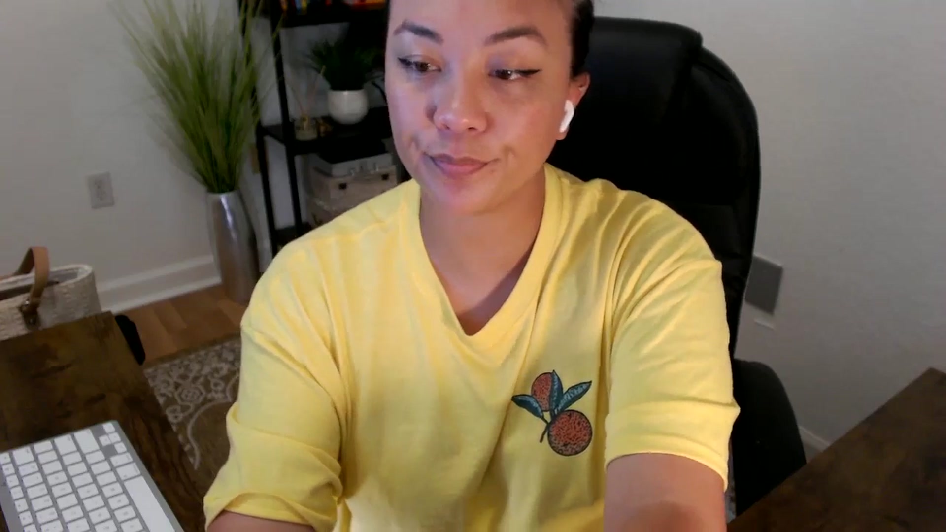 Gallery image thumbnail from MickaylaStar's myfreecams stream on, 04/15/2025, 18:19 image 19 of 20