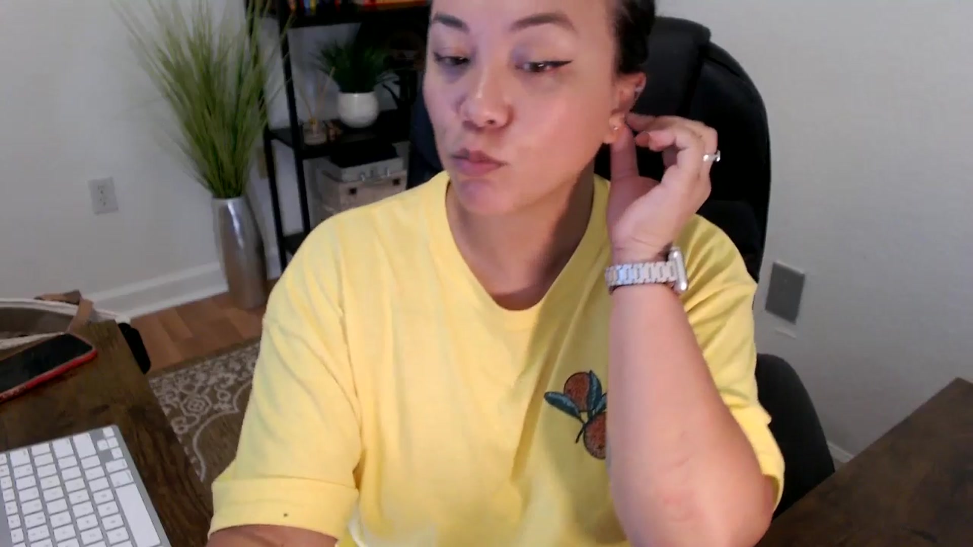Gallery image thumbnail from MickaylaStar's myfreecams stream on, 04/15/2025, 19:22 image 8 of 20