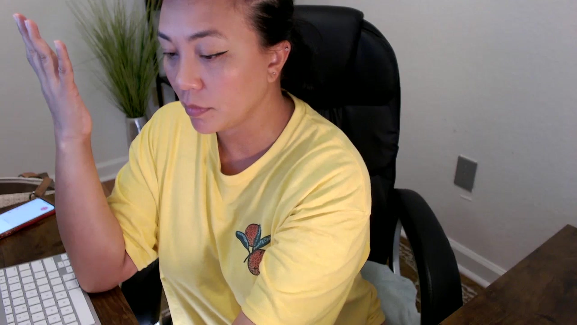 Gallery image thumbnail from MickaylaStar's myfreecams stream on, 04/15/2025, 19:22 image 4 of 20