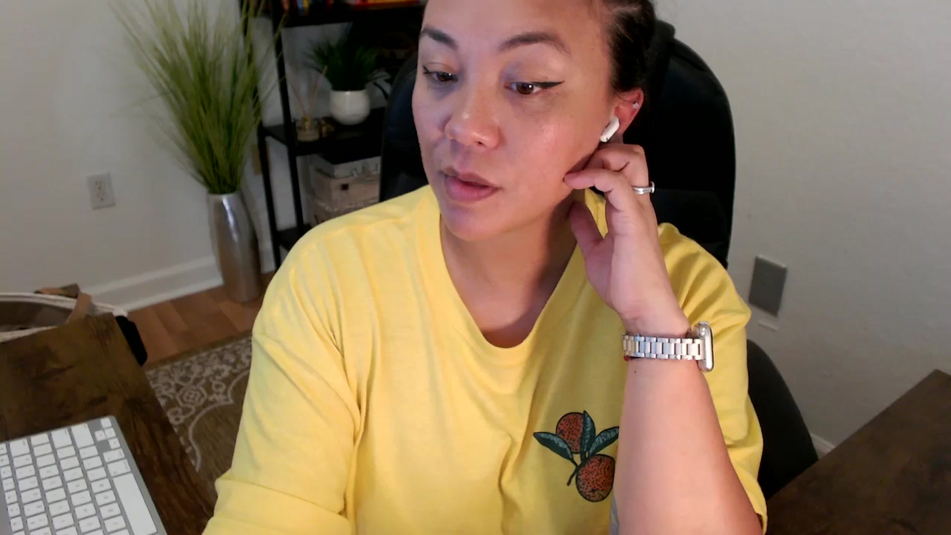 Gallery image thumbnail from MickaylaStar's myfreecams stream on, 04/15/2025, 19:22 image 13 of 20