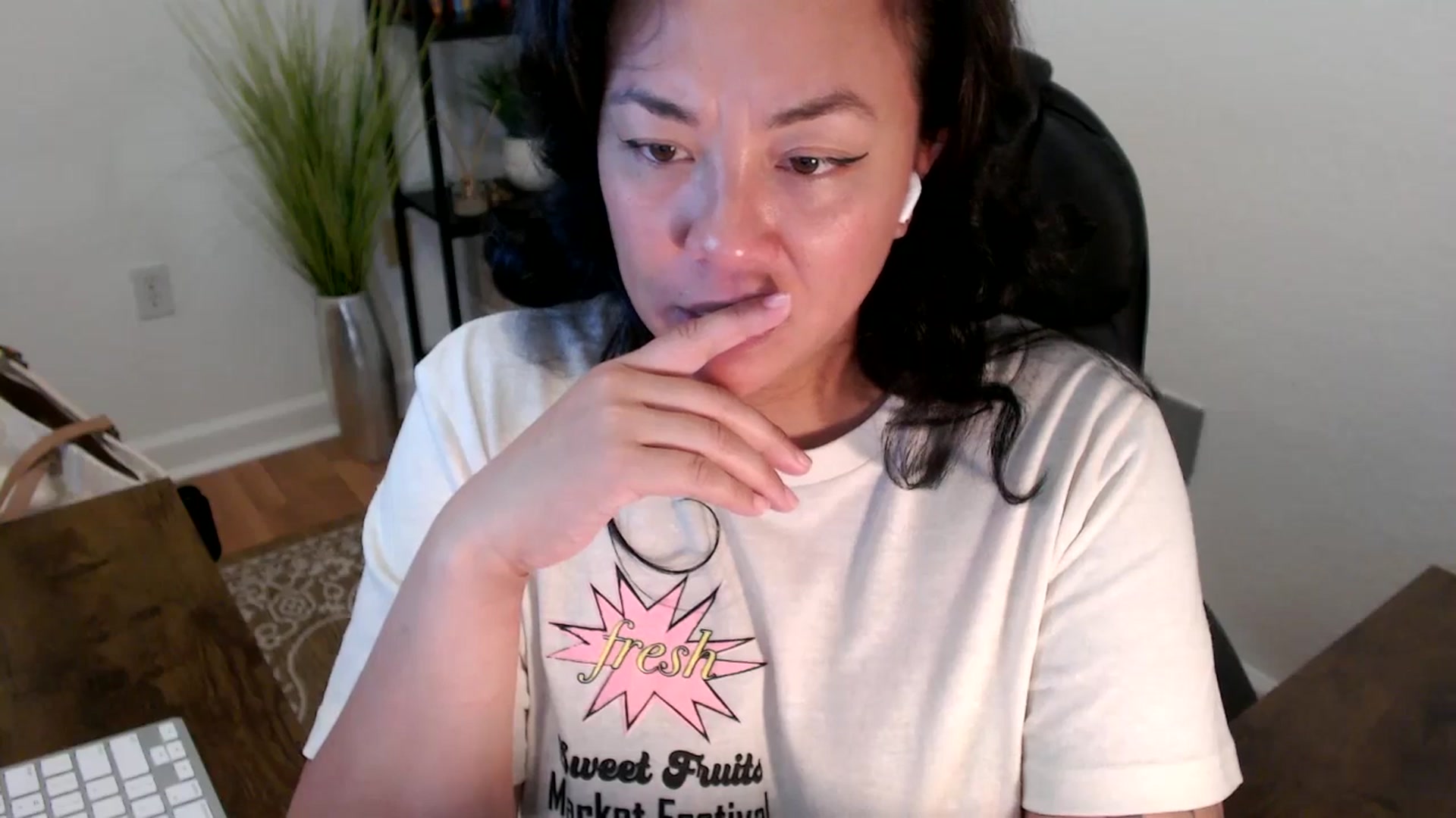 Gallery image thumbnail from MickaylaStar's myfreecams stream on, 04/16/2025, 17:15 image 20 of 20