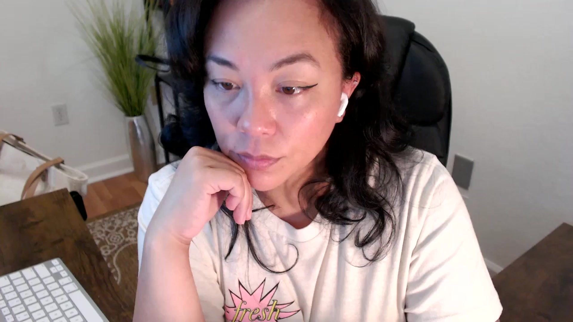 Gallery image thumbnail from MickaylaStar's myfreecams stream on, 04/16/2025, 17:43 image 9 of 20