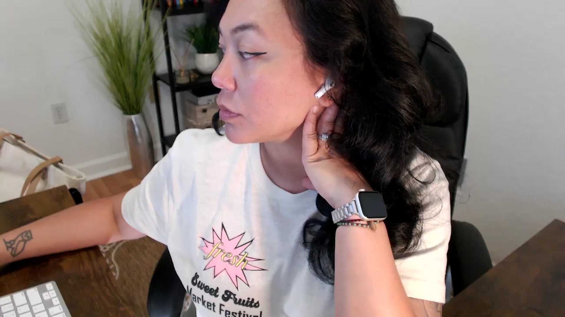 Gallery image thumbnail from MickaylaStar's myfreecams stream on, 04/16/2025, 18:52 image 4 of 20