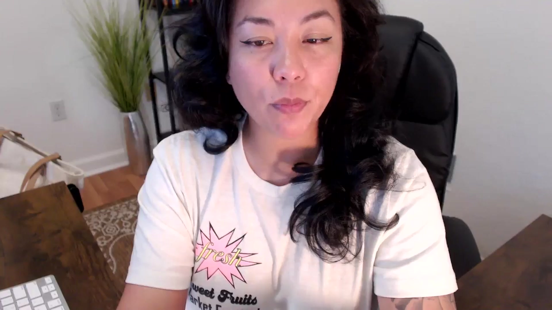 Gallery image thumbnail from MickaylaStar's myfreecams stream on, 04/16/2025, 18:52 image 5 of 20