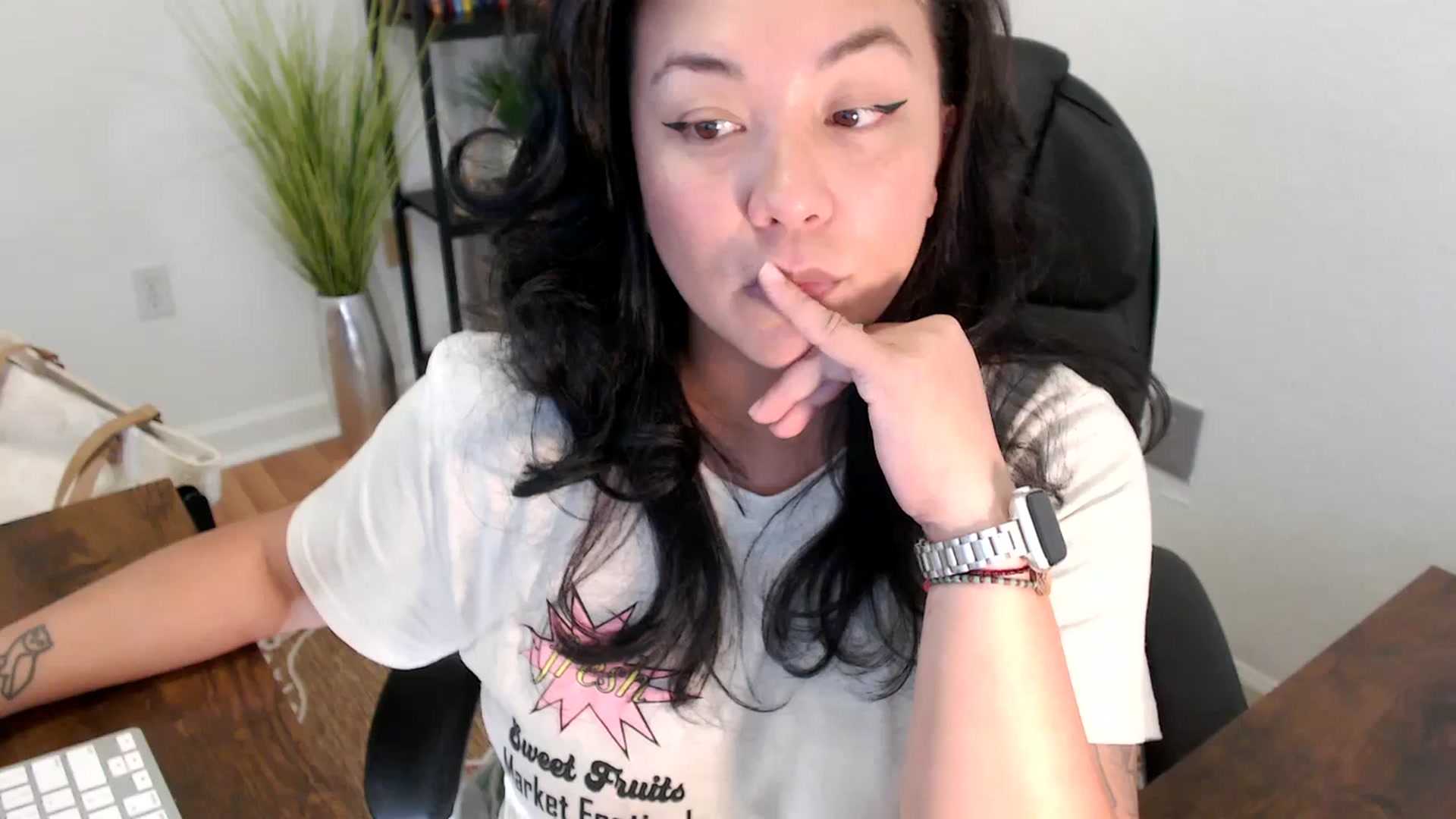 Gallery image thumbnail from MickaylaStar's myfreecams stream on, 04/16/2025, 19:38 image 15 of 20