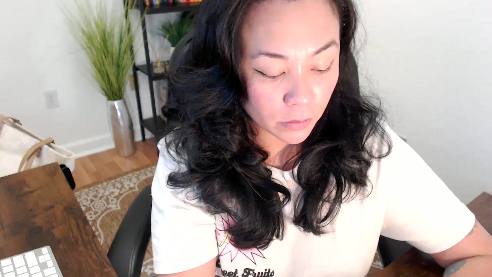 Gallery image thumbnail from MickaylaStar's myfreecams stream on, 04/16/2025, 20:09 image 5 of 20