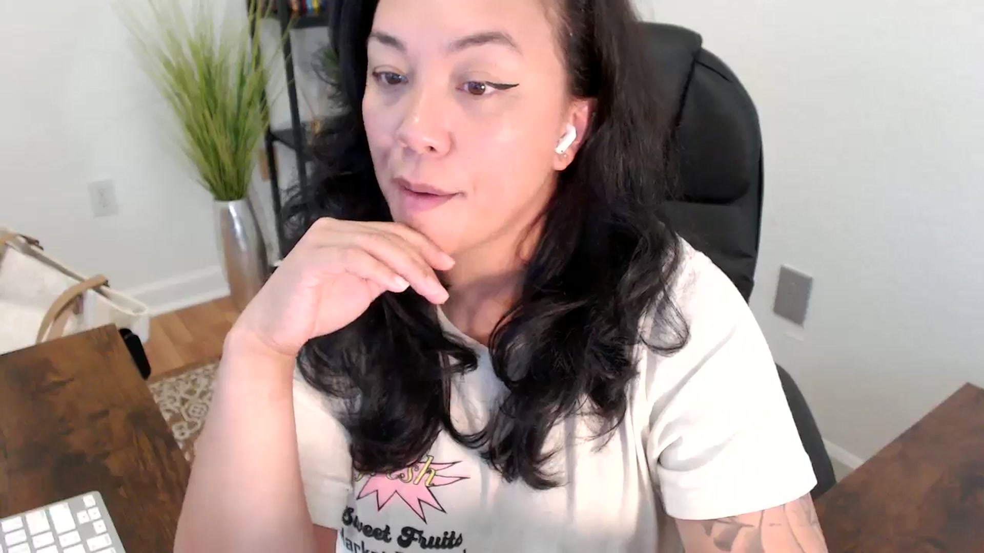 Gallery image thumbnail from MickaylaStar's myfreecams stream on, 04/16/2025, 20:09 image 2 of 20