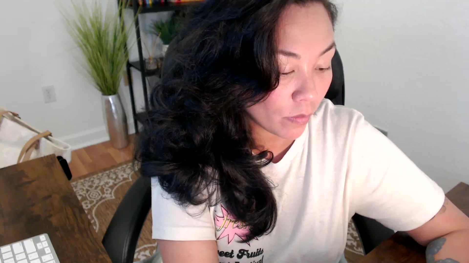 Gallery image thumbnail from MickaylaStar's myfreecams stream on, 04/16/2025, 20:09 image 12 of 20