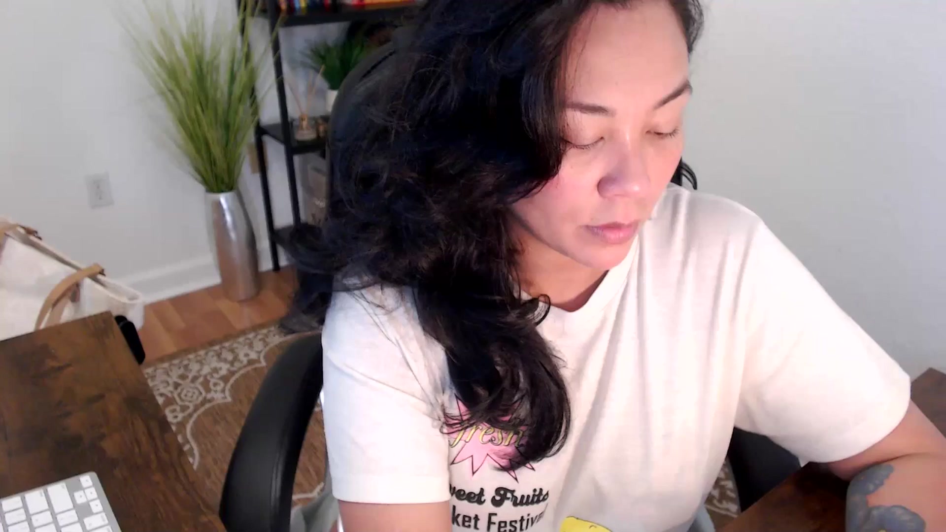 Gallery image thumbnail from MickaylaStar's myfreecams stream on, 04/16/2025, 20:09 image 18 of 20