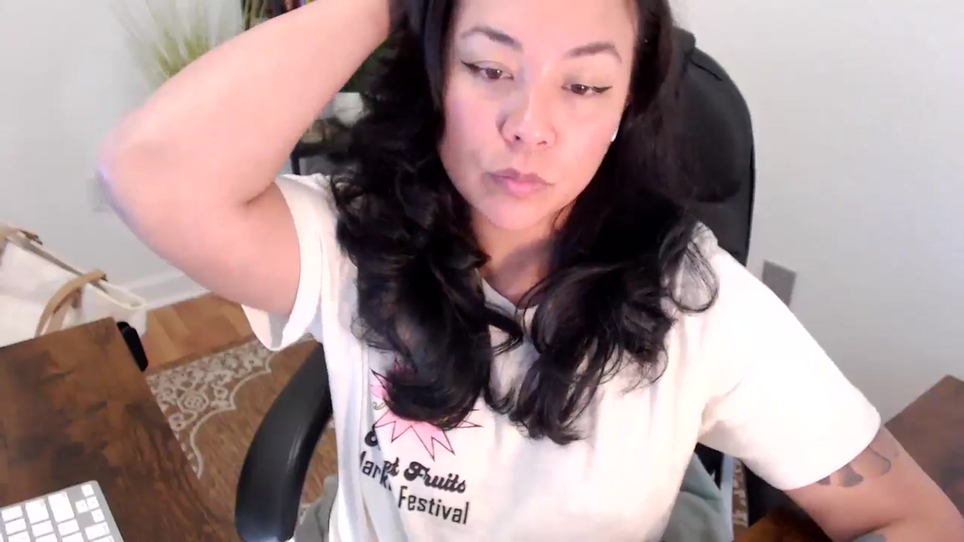 Gallery image thumbnail from MickaylaStar's myfreecams stream on, 04/16/2025, 20:09 image 4 of 20