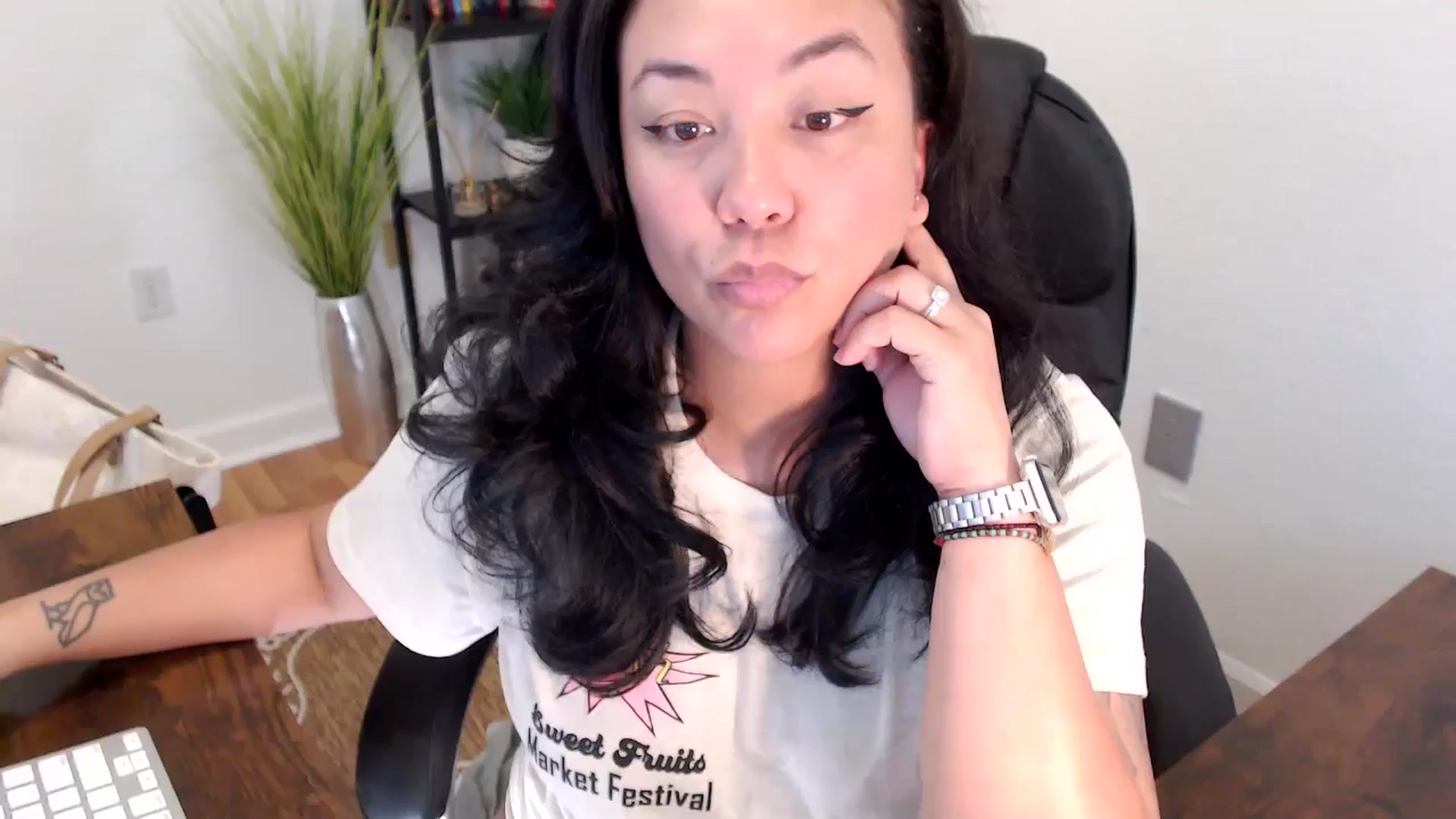 Gallery image thumbnail from MickaylaStar's myfreecams stream on, 04/16/2025, 20:09 image 1 of 20