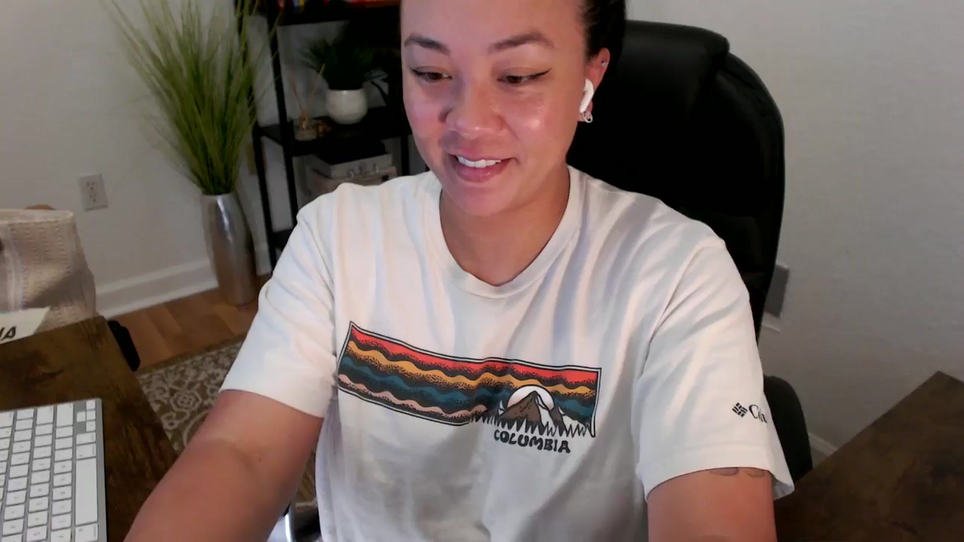 Gallery image thumbnail from MickaylaStar's myfreecams stream on, 04/17/2025, 16:33 image 18 of 20