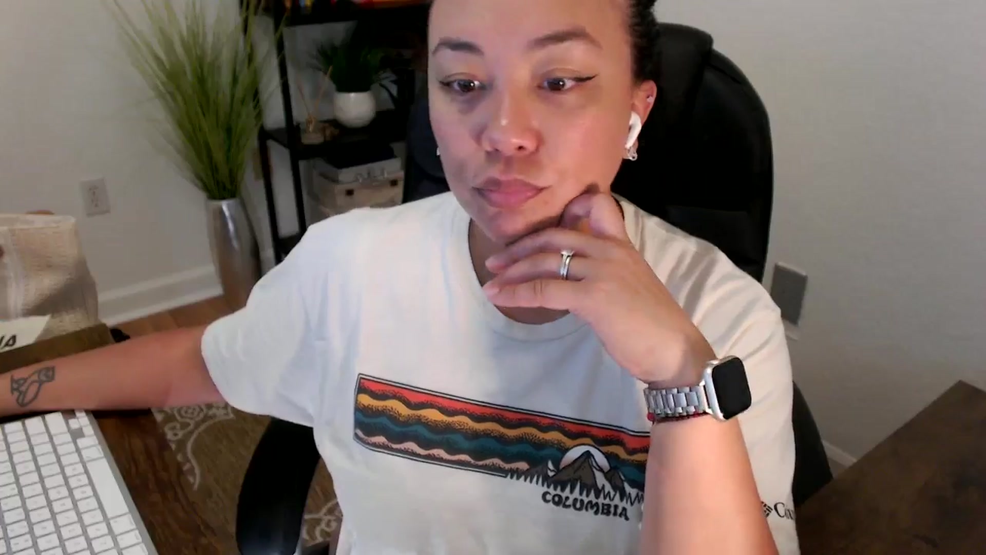Gallery image thumbnail from MickaylaStar's myfreecams stream on, 04/17/2025, 16:45 image 18 of 20