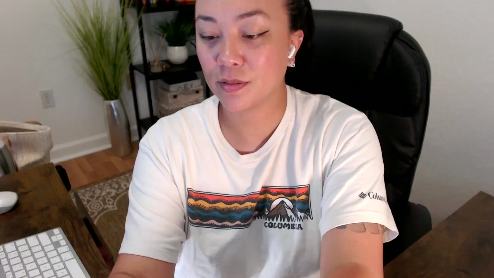 Gallery image thumbnail from MickaylaStar's myfreecams stream on, 04/17/2025, 18:28 image 18 of 20