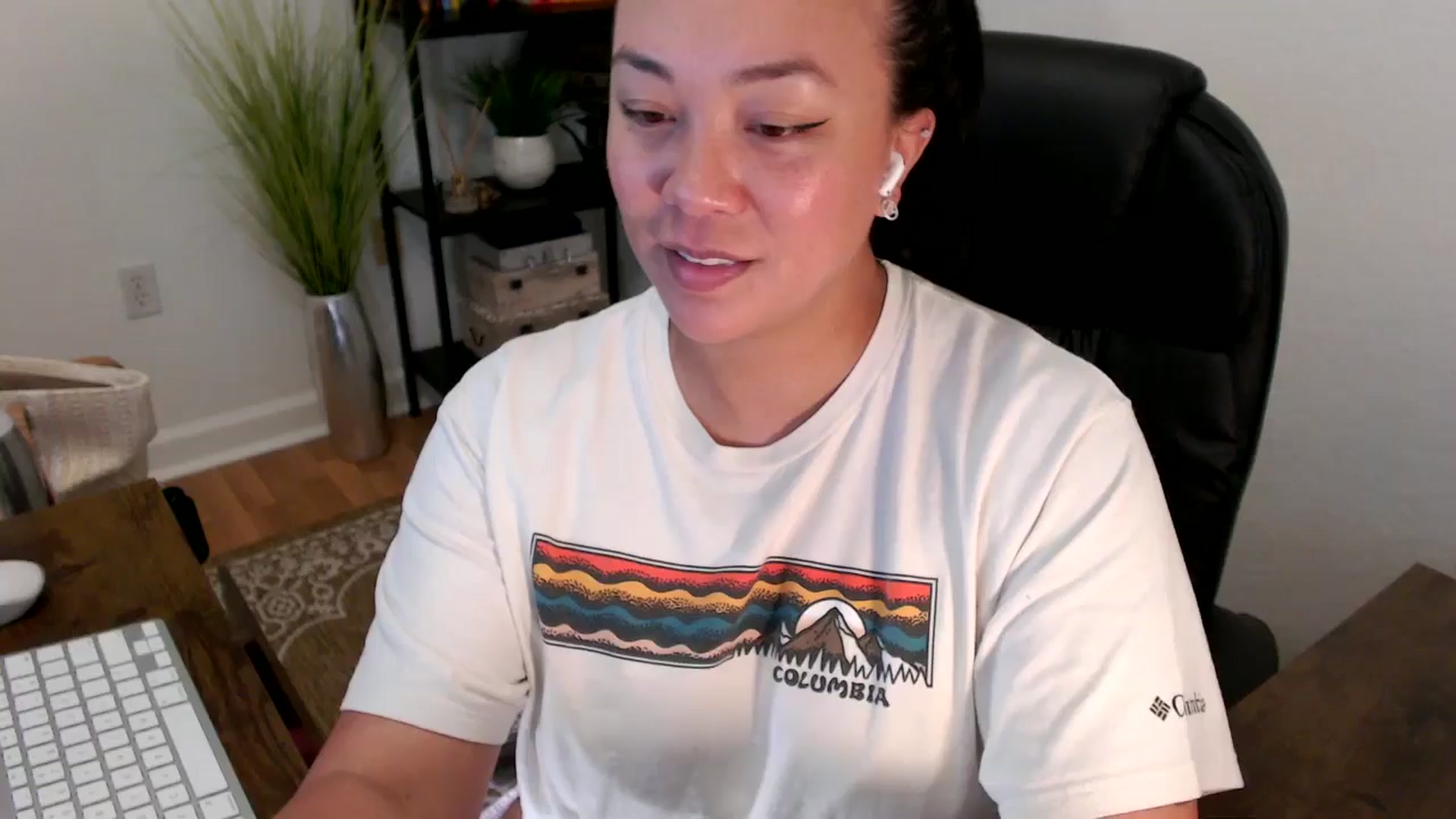Gallery image thumbnail from MickaylaStar's myfreecams stream on, 04/17/2025, 18:28 image 13 of 20