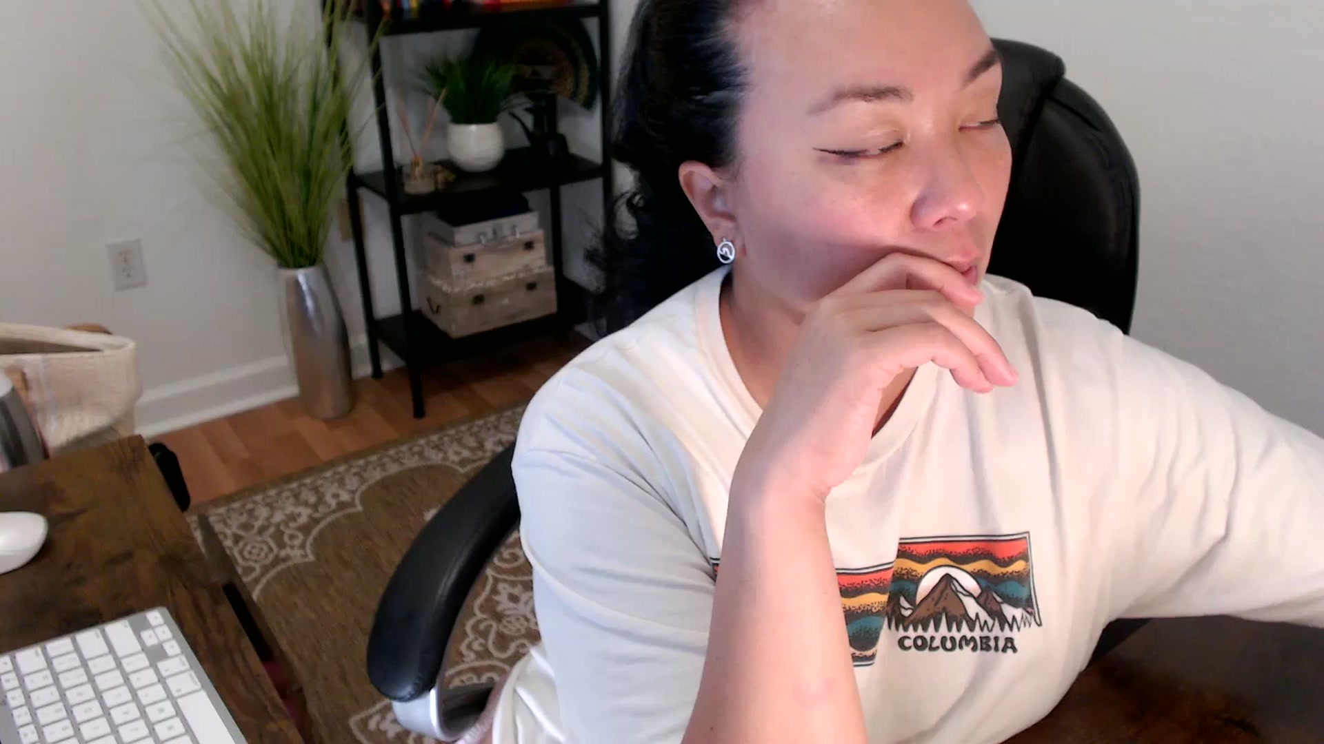 Gallery image thumbnail from MickaylaStar's myfreecams stream on, 04/17/2025, 18:28 image 16 of 20