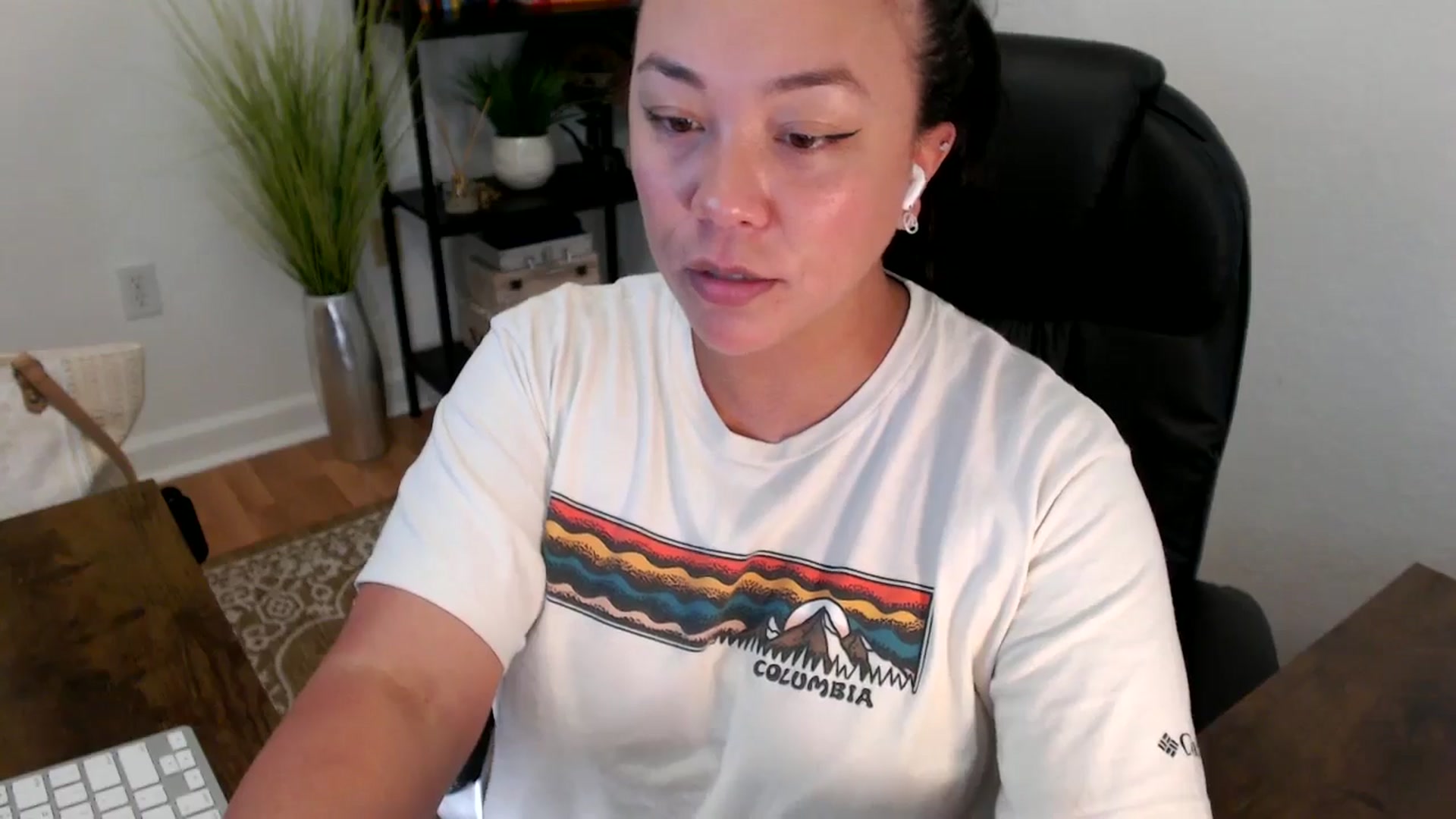 Gallery image thumbnail from MickaylaStar's myfreecams stream on, 04/17/2025, 20:00 image 14 of 20