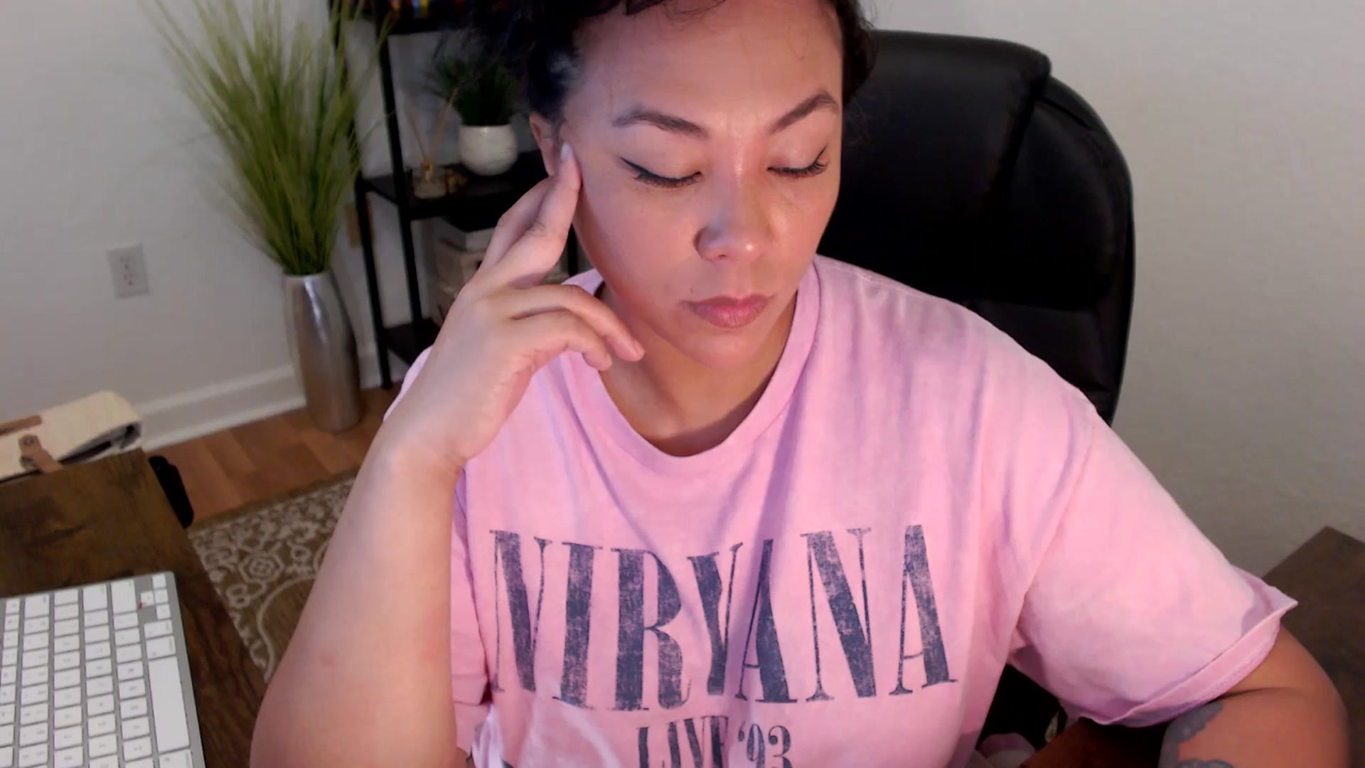 Gallery image thumbnail from MickaylaStar's myfreecams stream on, 04/18/2025, 17:25 image 11 of 20