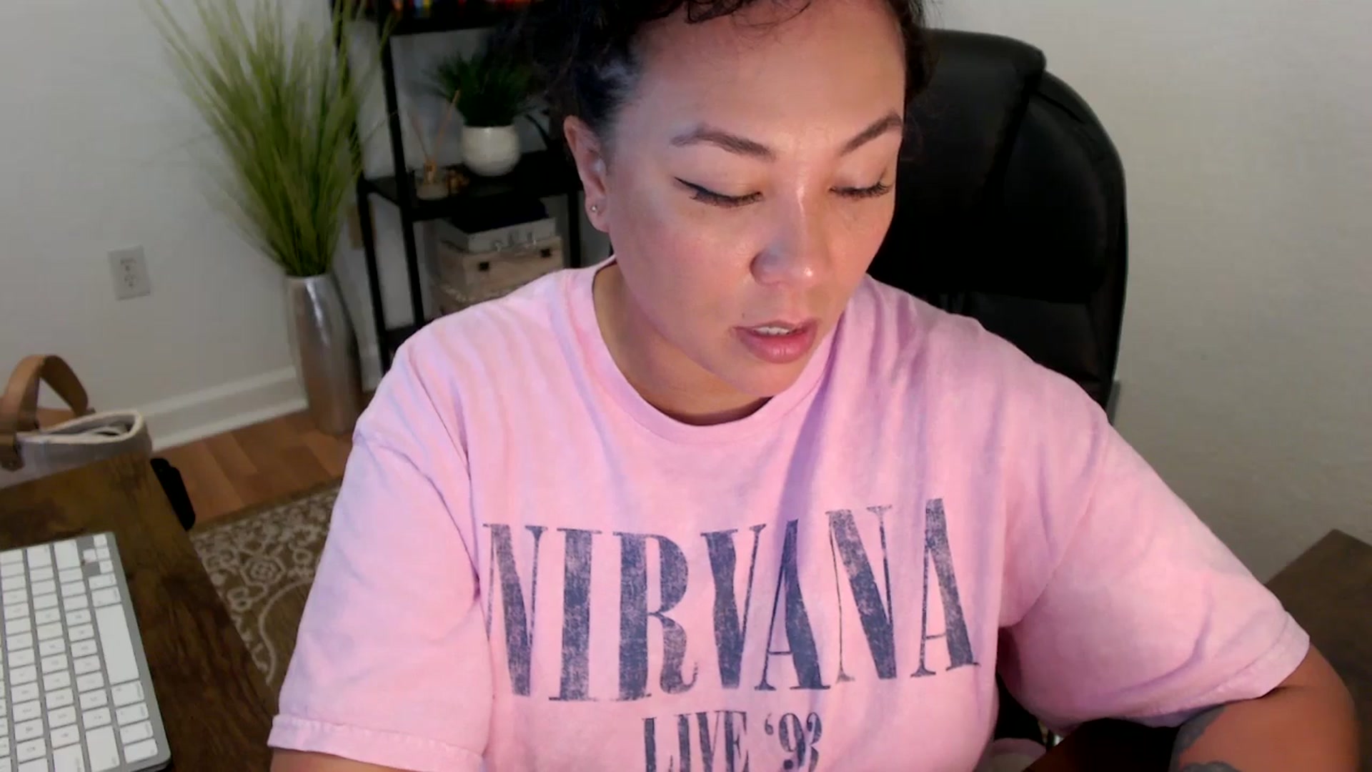Gallery image thumbnail from MickaylaStar's myfreecams stream on, 04/18/2025, 17:45 image 17 of 20