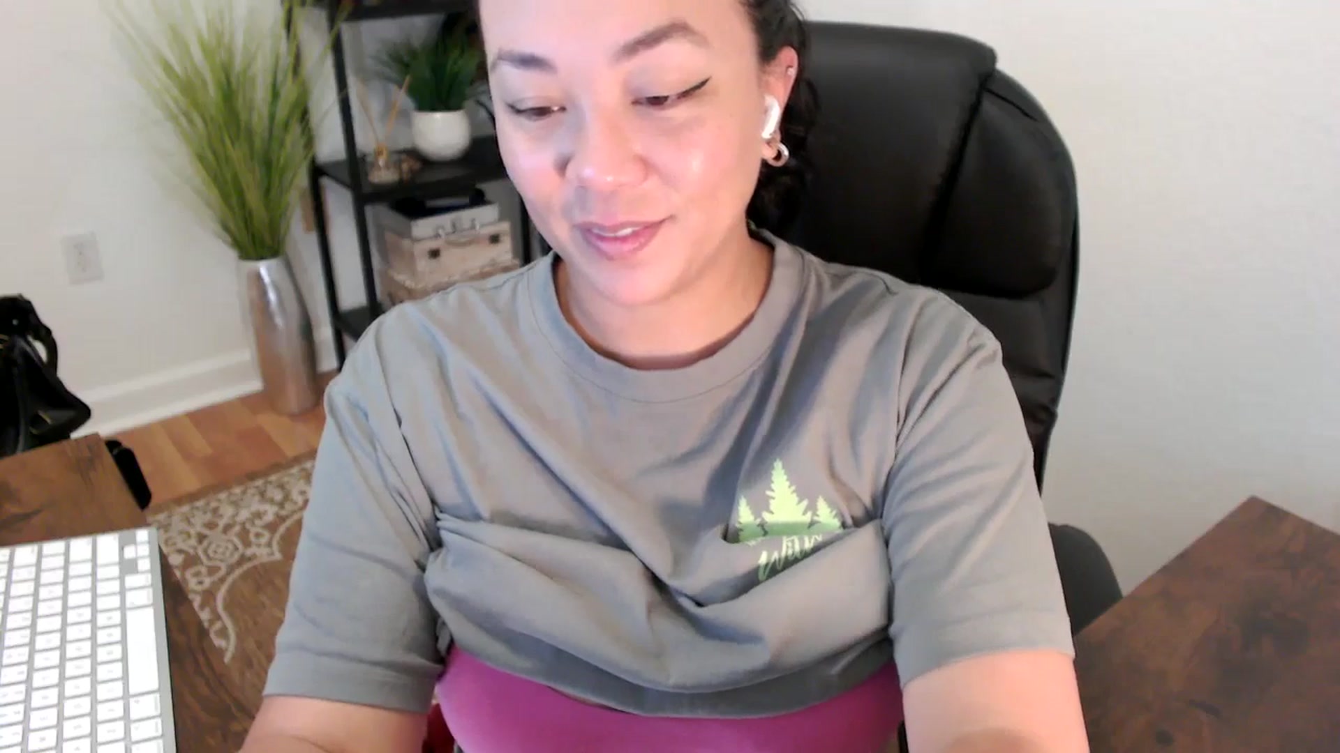 Gallery image thumbnail from MickaylaStar's myfreecams stream on, 04/22/2025, 16:08 image 3 of 20