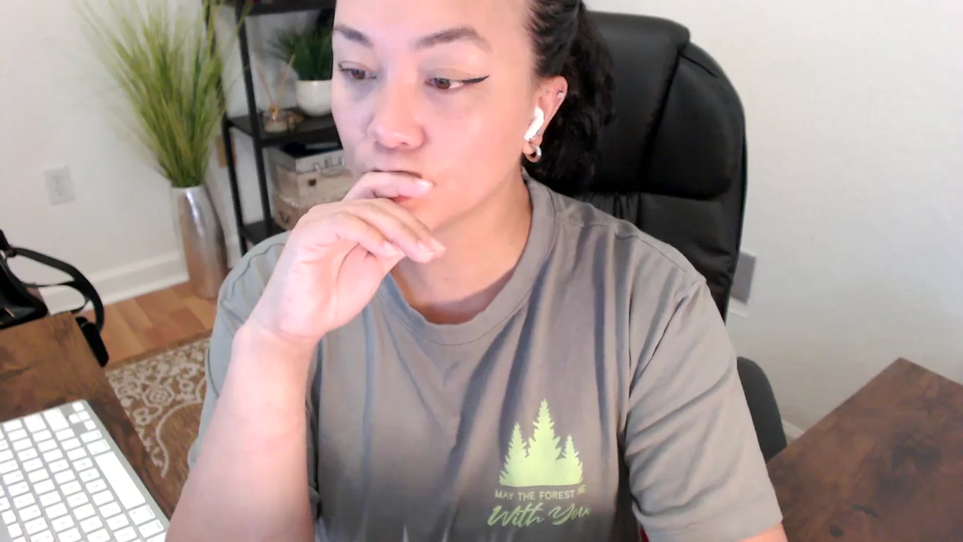 Gallery image thumbnail from MickaylaStar's myfreecams stream on, 04/22/2025, 16:56 image 14 of 20