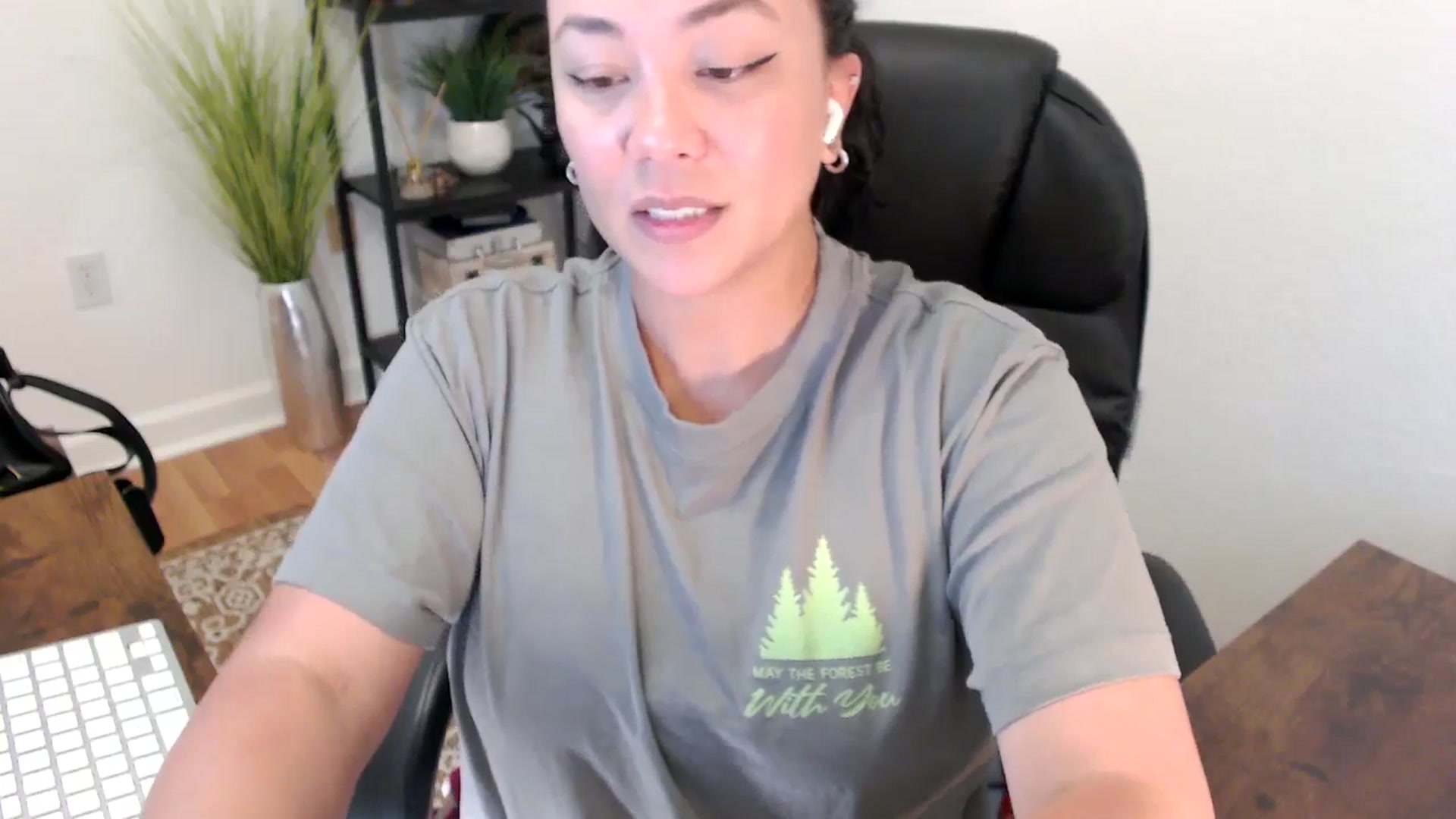 Gallery image thumbnail from MickaylaStar's myfreecams stream on, 04/22/2025, 17:16 image 14 of 20