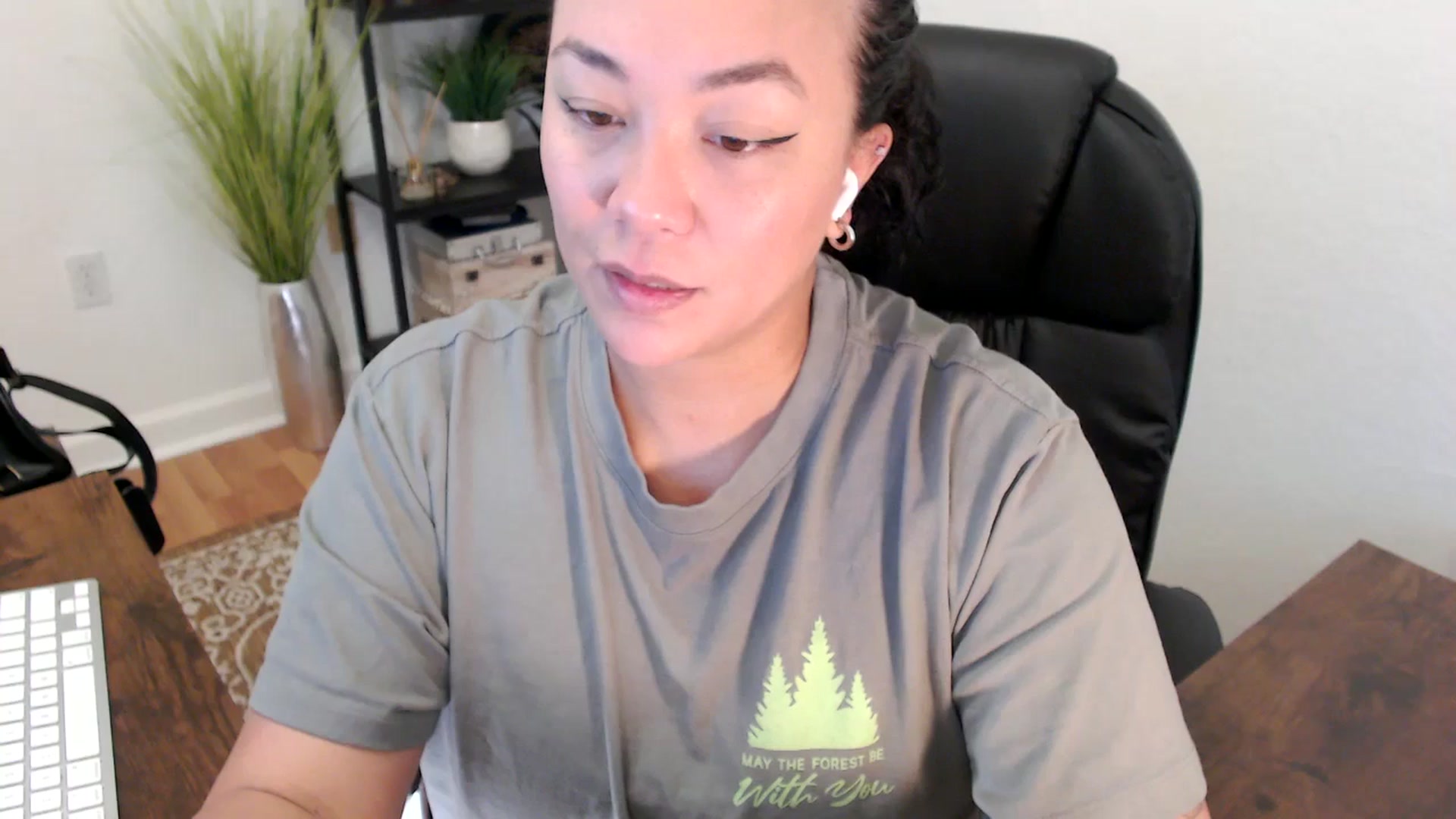 Gallery image thumbnail from MickaylaStar's myfreecams stream on, 04/22/2025, 17:16 image 8 of 20