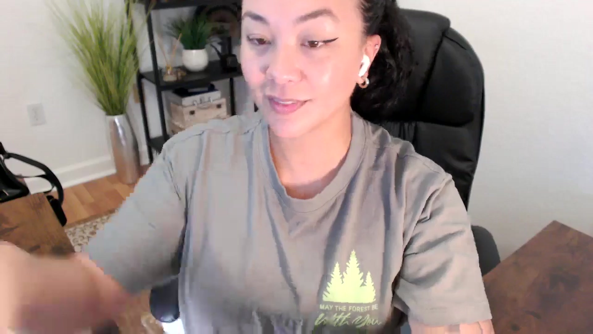 Gallery image thumbnail from MickaylaStar's myfreecams stream on, 04/22/2025, 17:56 image 3 of 20