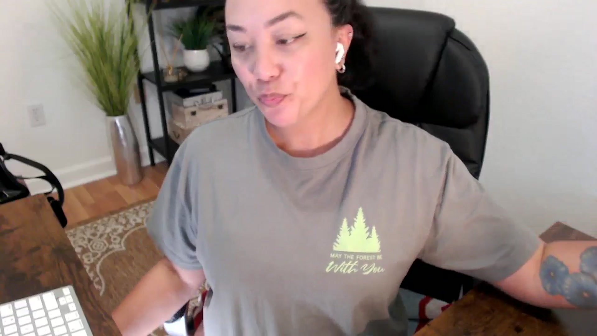 Gallery image thumbnail from MickaylaStar's myfreecams stream on, 04/22/2025, 17:56 image 11 of 20