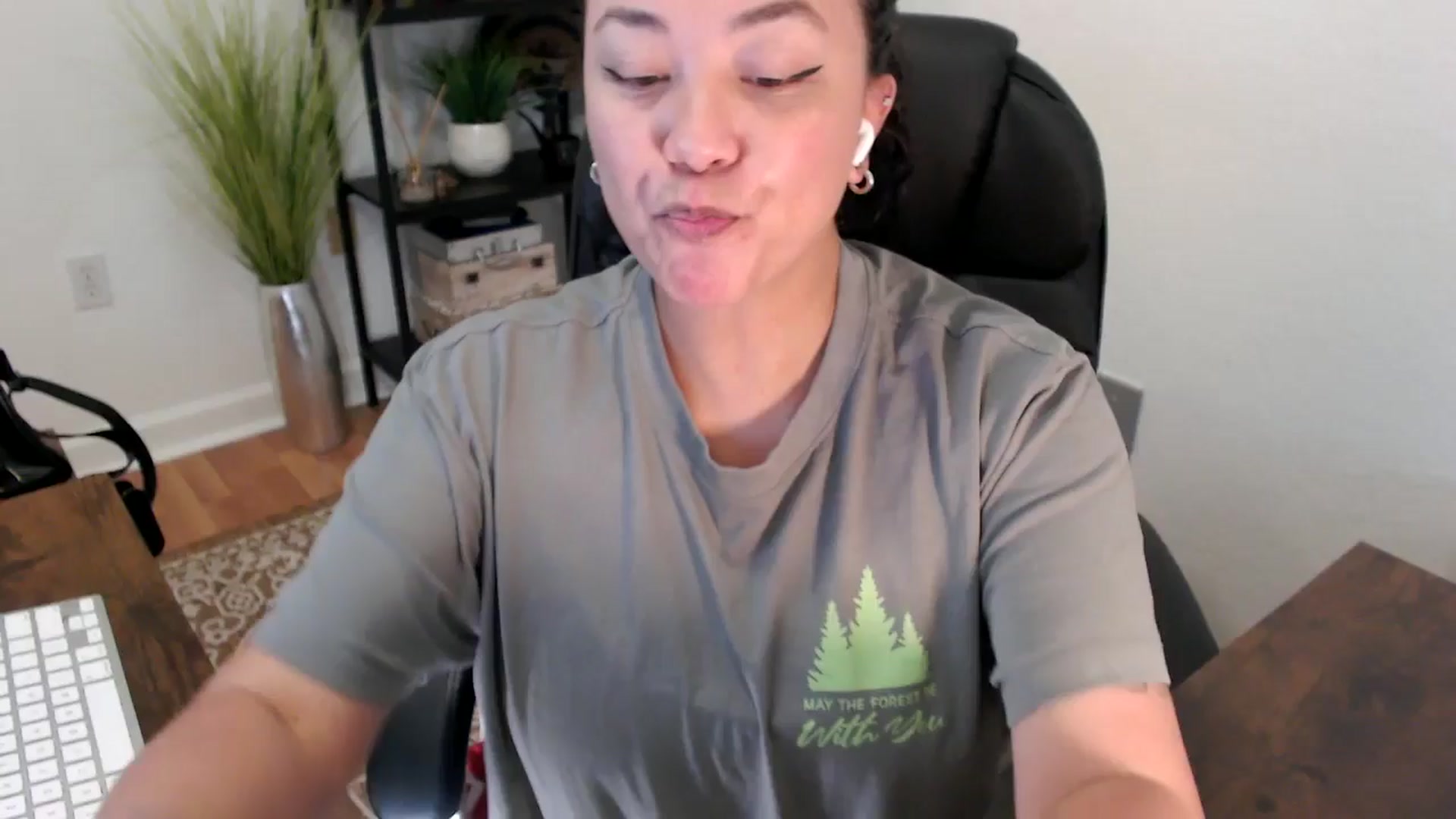 Gallery image thumbnail from MickaylaStar's myfreecams stream on, 04/22/2025, 17:56 image 20 of 20