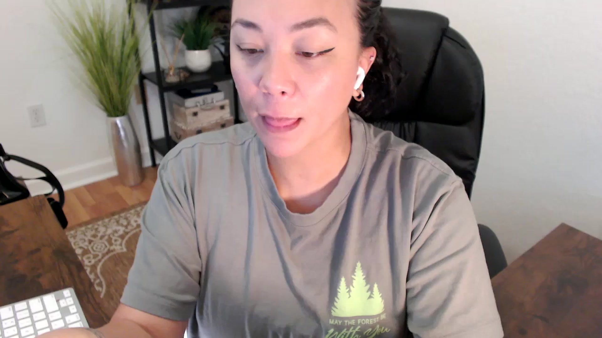 Gallery image thumbnail from MickaylaStar's myfreecams stream on, 04/22/2025, 17:56 image 10 of 20