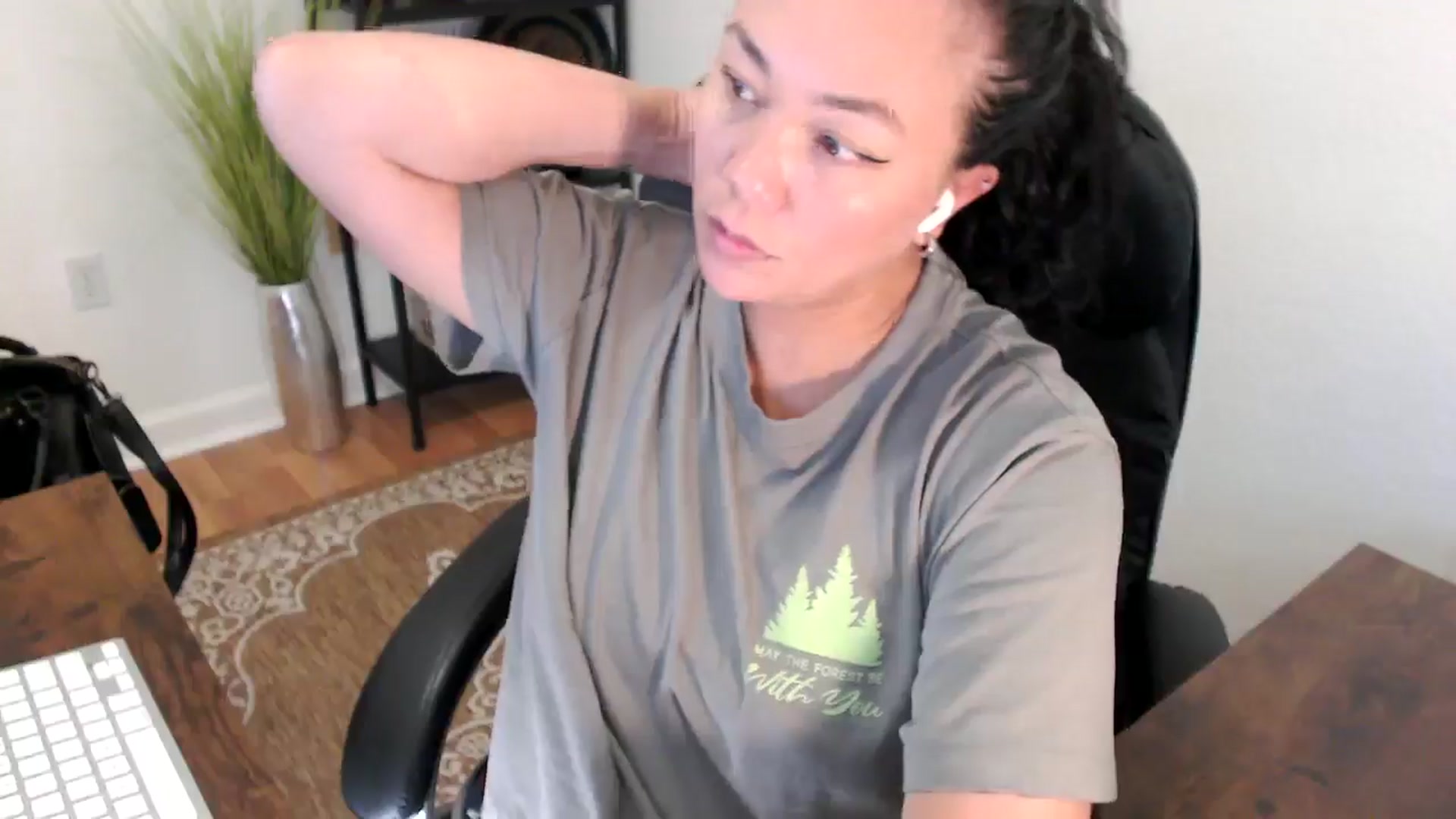 Gallery image thumbnail from MickaylaStar's myfreecams stream on, 04/22/2025, 20:16 image 4 of 20