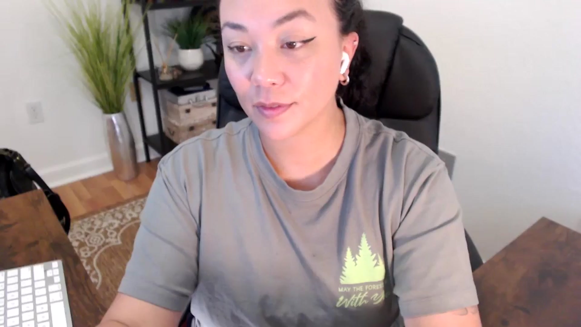 Gallery image thumbnail from MickaylaStar's myfreecams stream on, 04/22/2025, 20:16 image 20 of 20