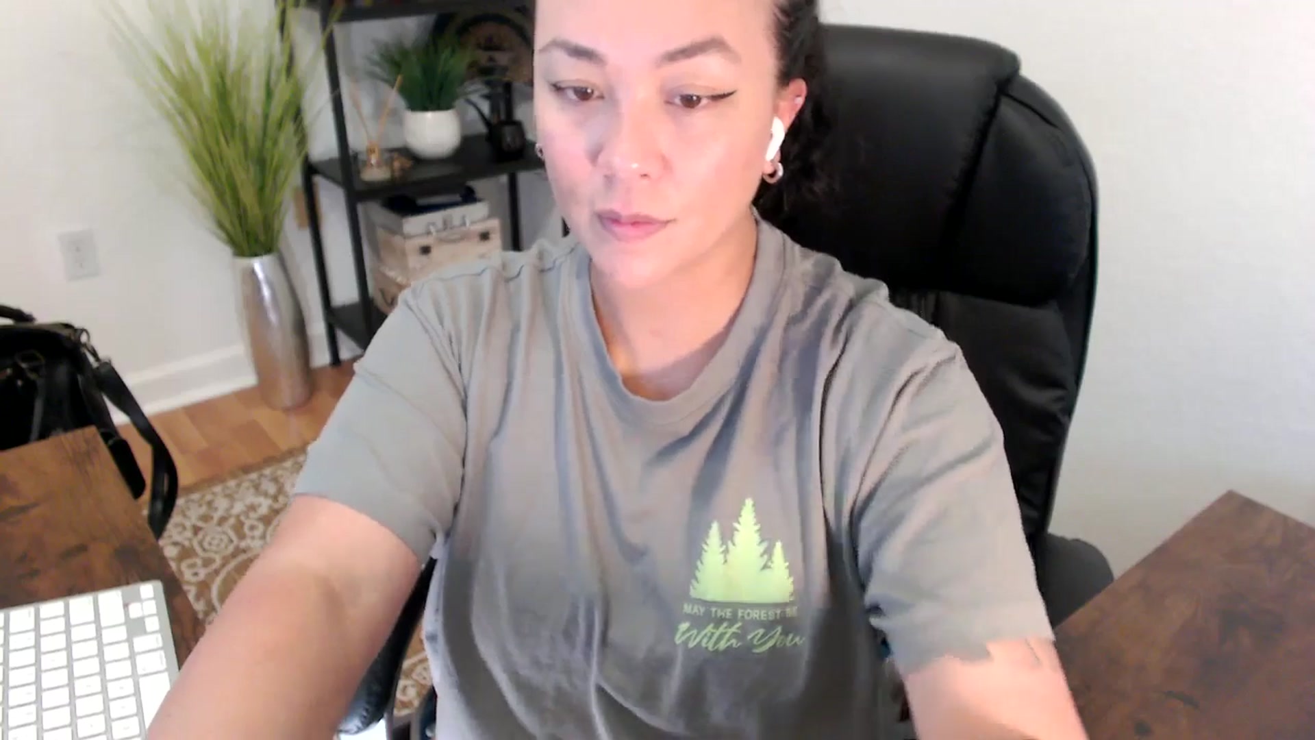 Gallery image thumbnail from MickaylaStar's myfreecams stream on, 04/22/2025, 20:16 image 8 of 20