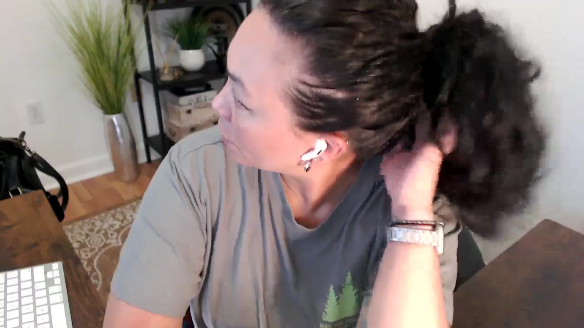 Gallery image thumbnail from MickaylaStar's myfreecams stream on, 04/22/2025, 20:38 image 4 of 20