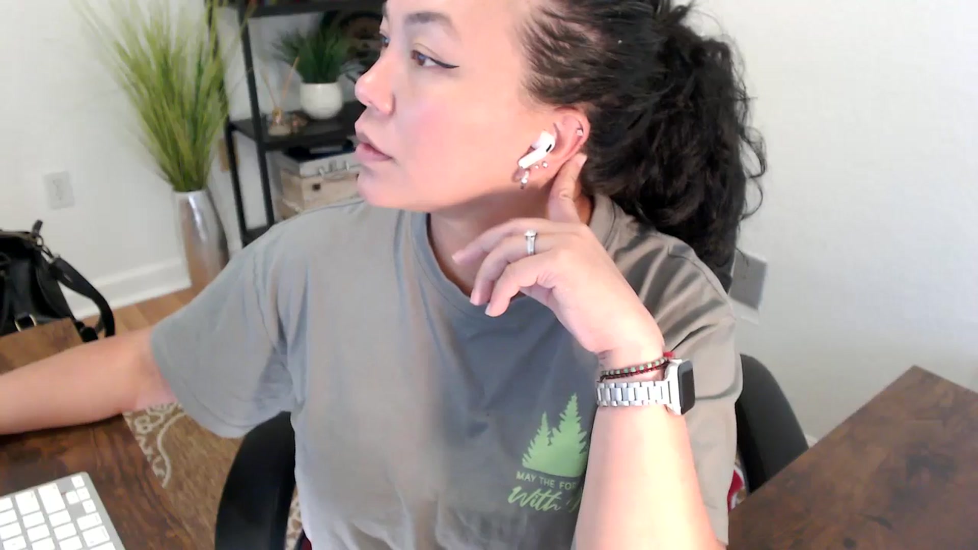 Gallery image thumbnail from MickaylaStar's myfreecams stream on, 04/22/2025, 20:38 image 15 of 20