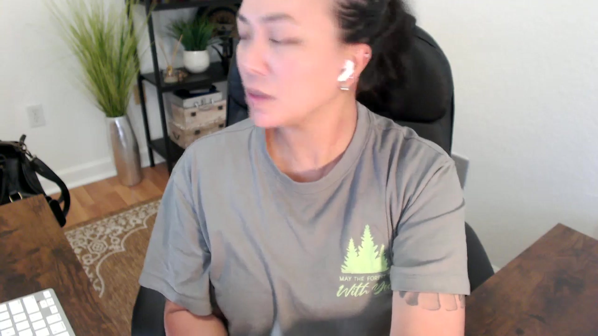 Gallery image thumbnail from MickaylaStar's myfreecams stream on, 04/22/2025, 20:38 image 19 of 20