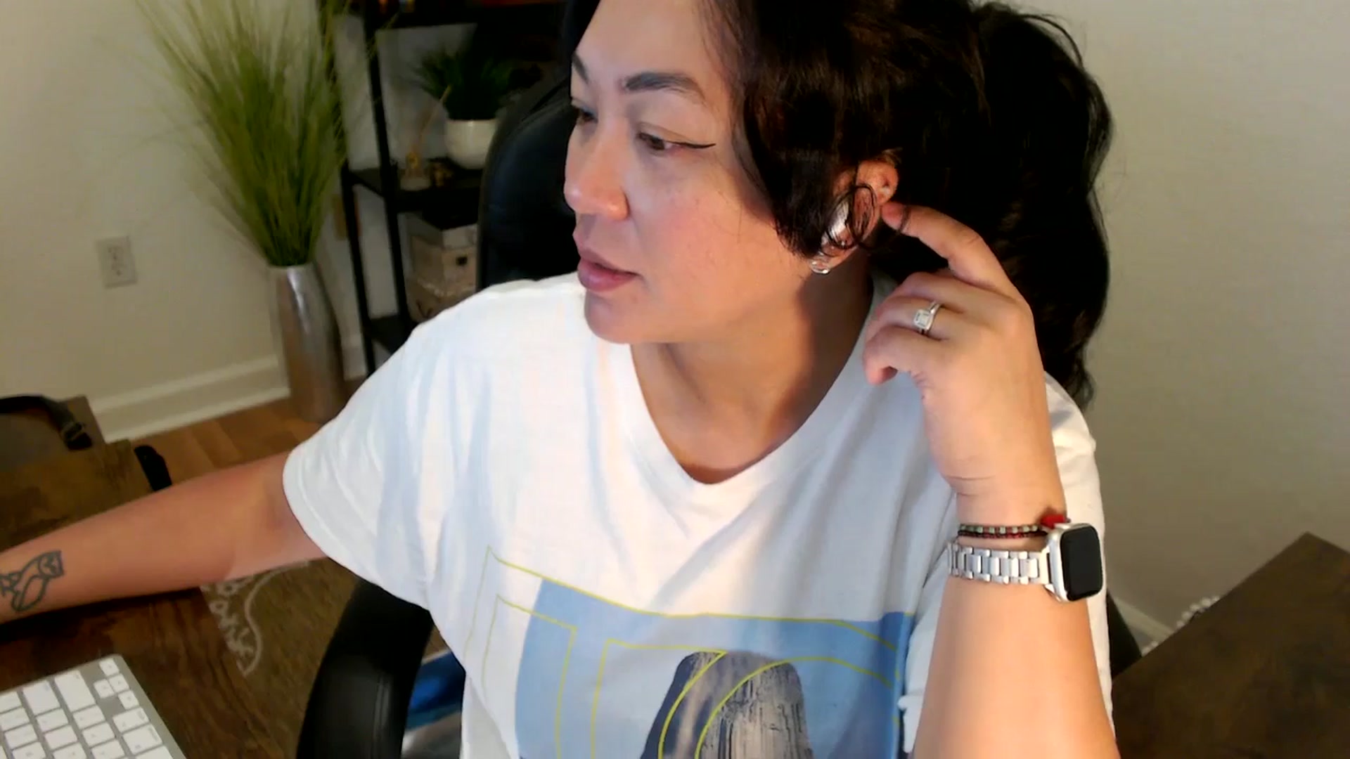 Gallery image thumbnail from MickaylaStar's myfreecams stream on, 04/24/2025, 15:36 image 19 of 20