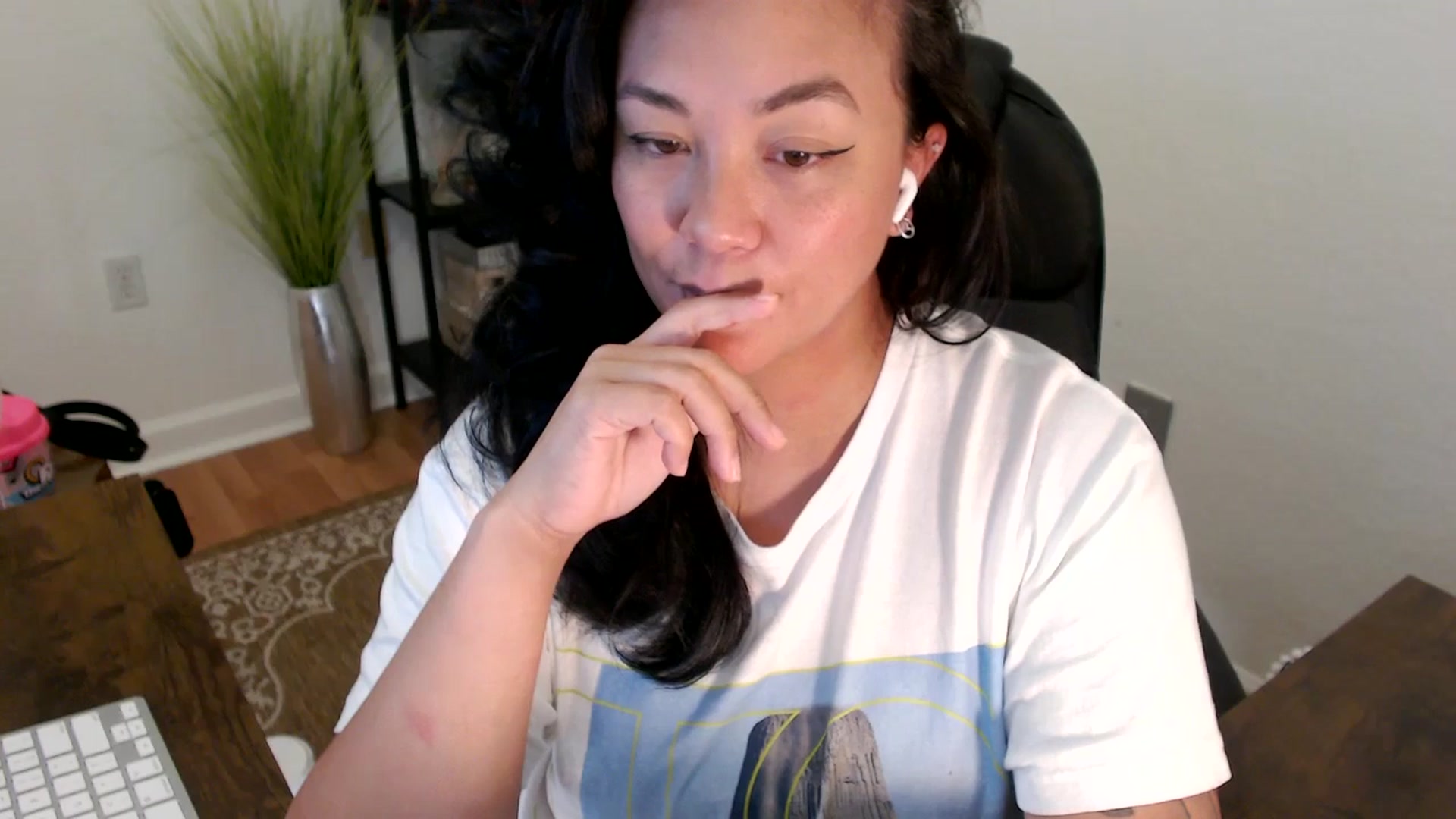 Gallery image thumbnail from MickaylaStar's myfreecams stream on, 04/24/2025, 19:29 image 5 of 20