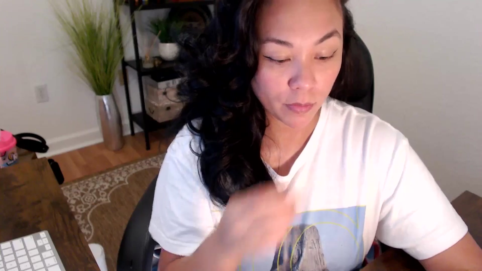 Gallery image thumbnail from MickaylaStar's myfreecams stream on, 04/24/2025, 19:29 image 6 of 20