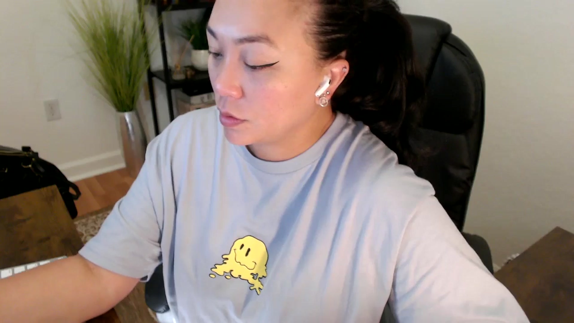 Gallery image thumbnail from MickaylaStar's myfreecams stream on, 04/25/2025, 15:51 image 13 of 20