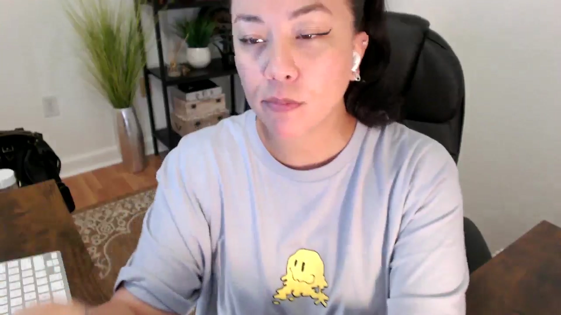 Gallery image thumbnail from MickaylaStar's myfreecams stream on, 04/25/2025, 18:10 image 11 of 20