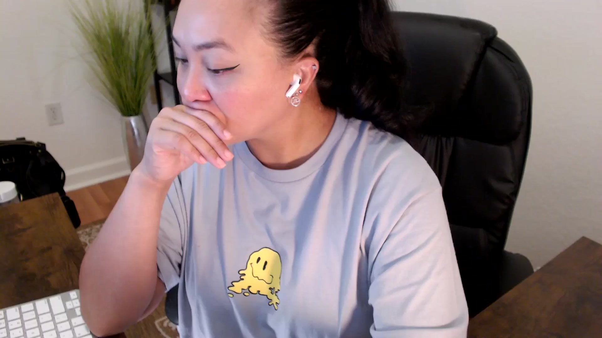 Gallery image thumbnail from MickaylaStar's myfreecams stream on, 04/25/2025, 18:10 image 14 of 20