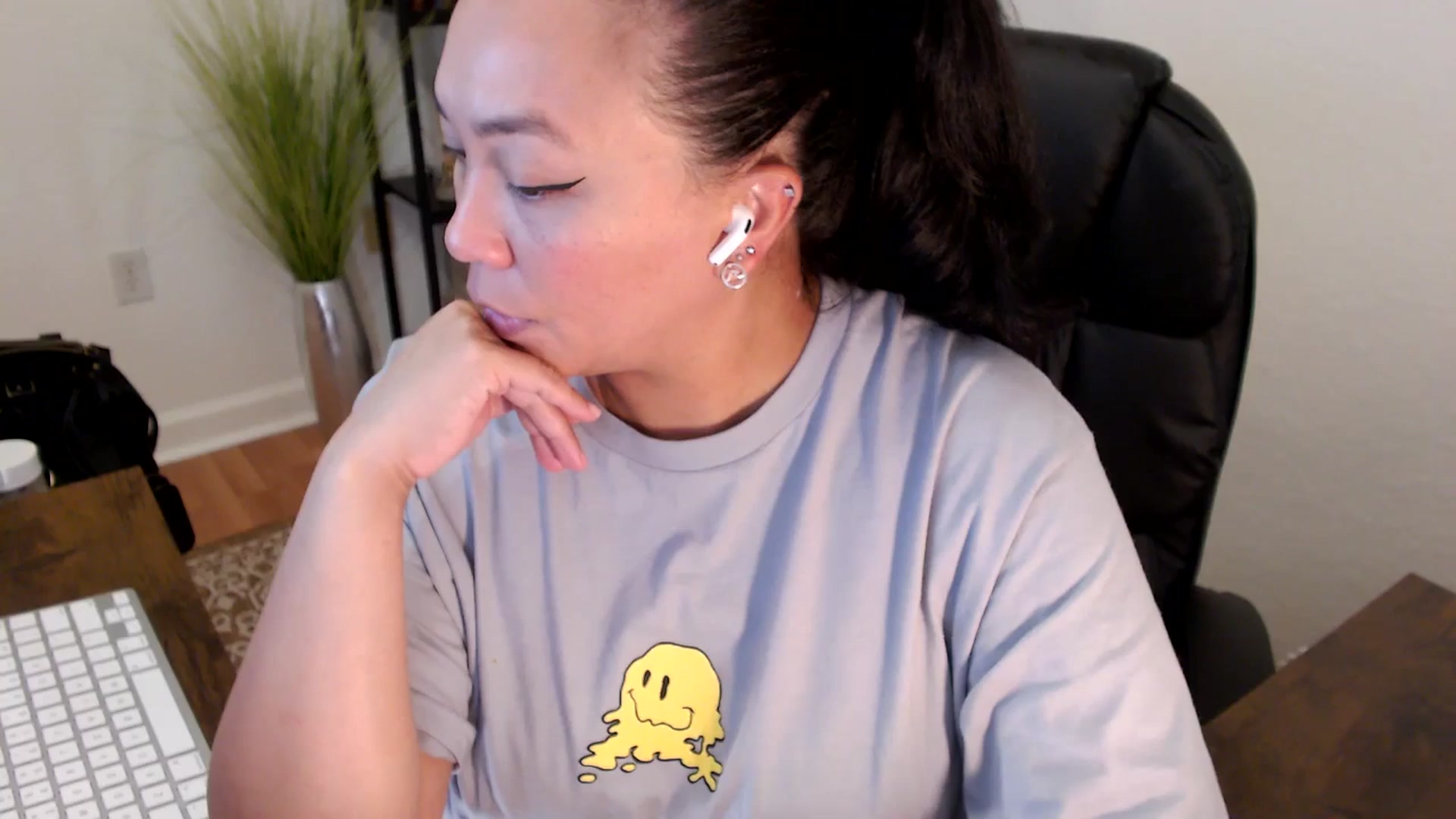 Gallery image thumbnail from MickaylaStar's myfreecams stream on, 04/25/2025, 18:10 image 19 of 20